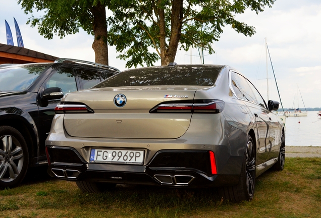 BMW M760e xDrive