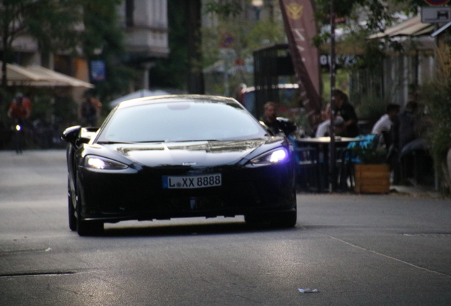 McLaren GT