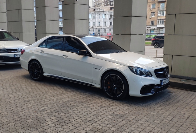 Mercedes-Benz E 63 AMG S W212