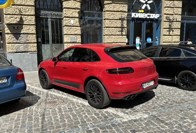 Porsche 95B Macan GTS