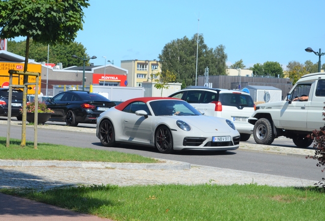 Porsche 992 Carrera 4 GTS Cabriolet