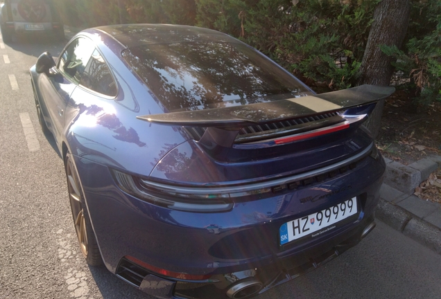 Porsche 992 Carrera 4S