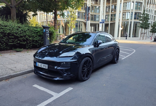 Porsche Macan EV Turbo