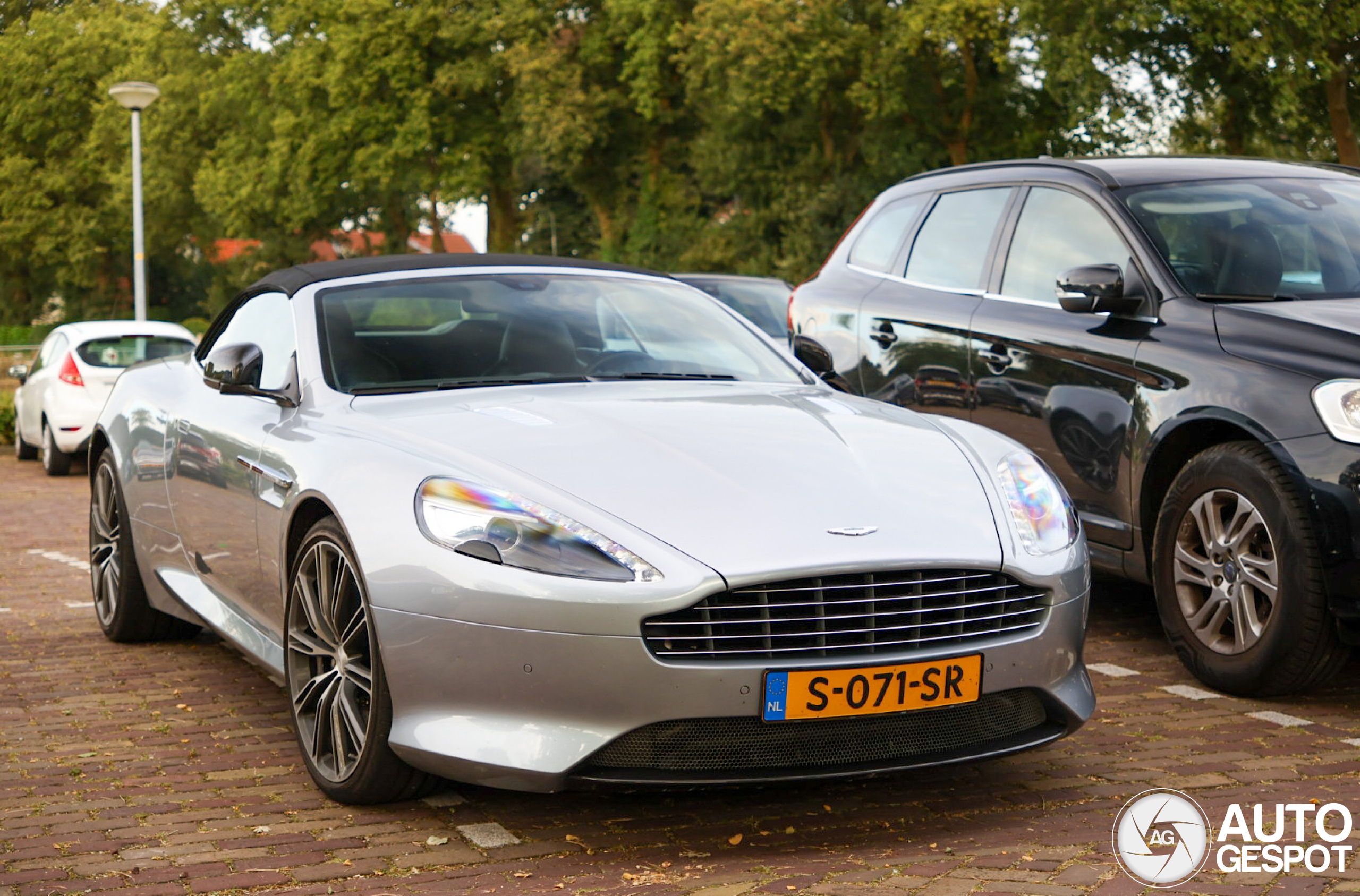 Aston Martin DB9 Volante 2013