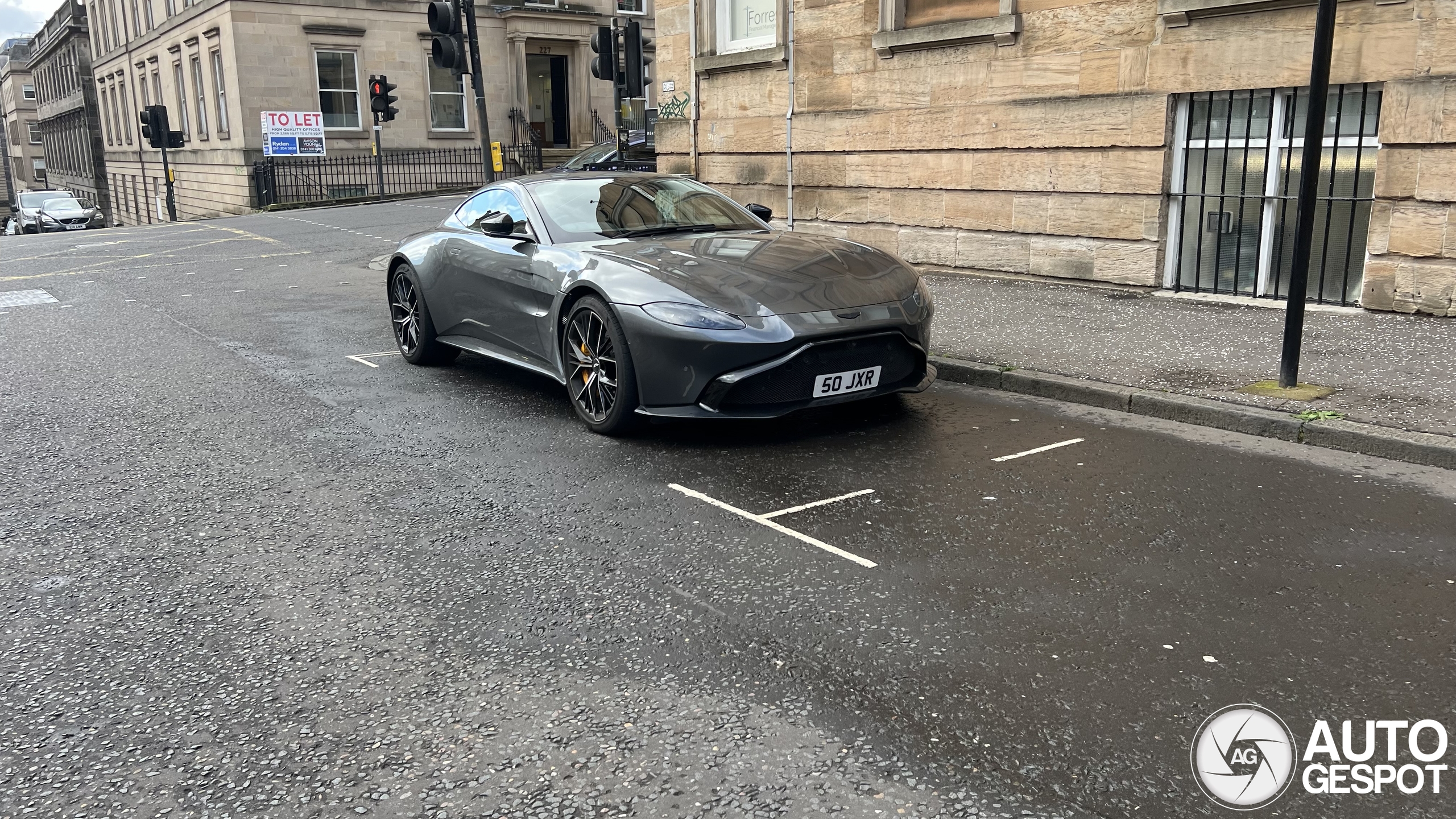 Aston Martin V8 Vantage 2018