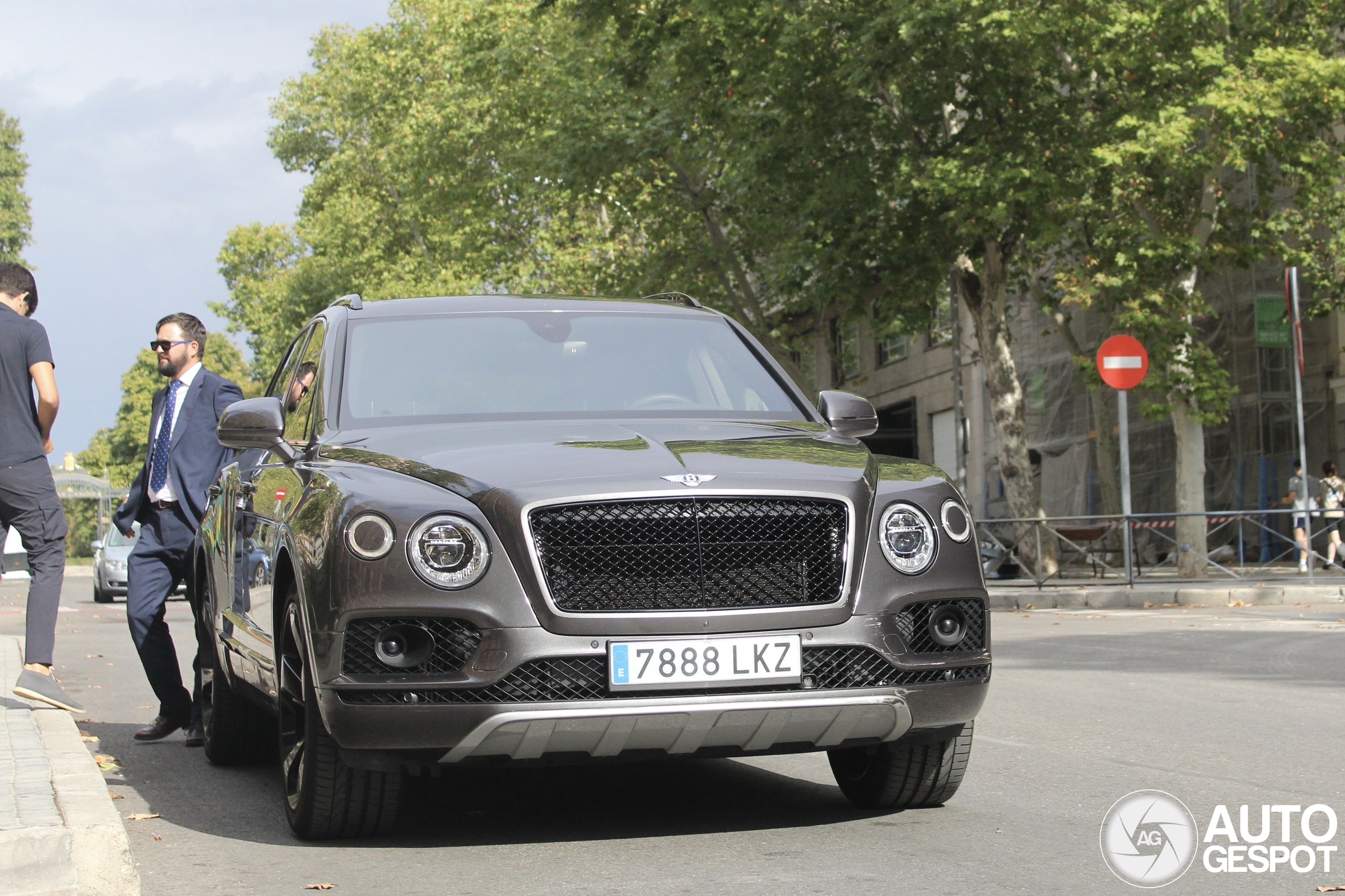 Bentley Bentayga V8