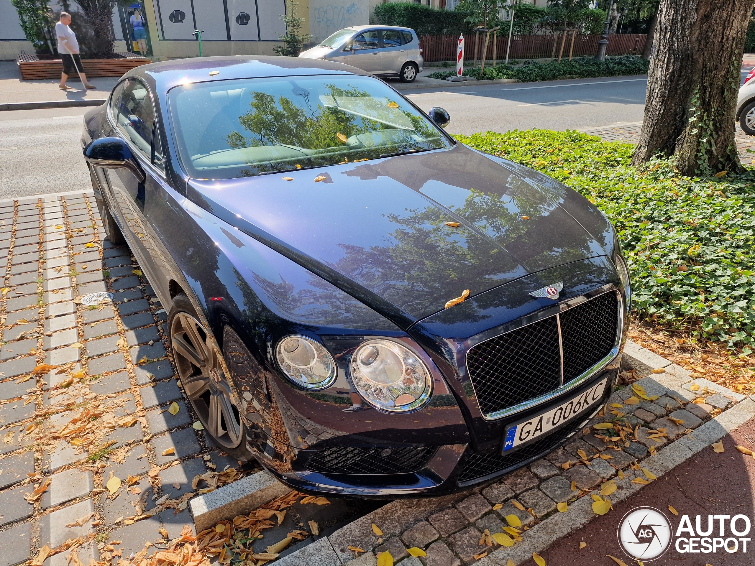 Bentley Continental GT V8