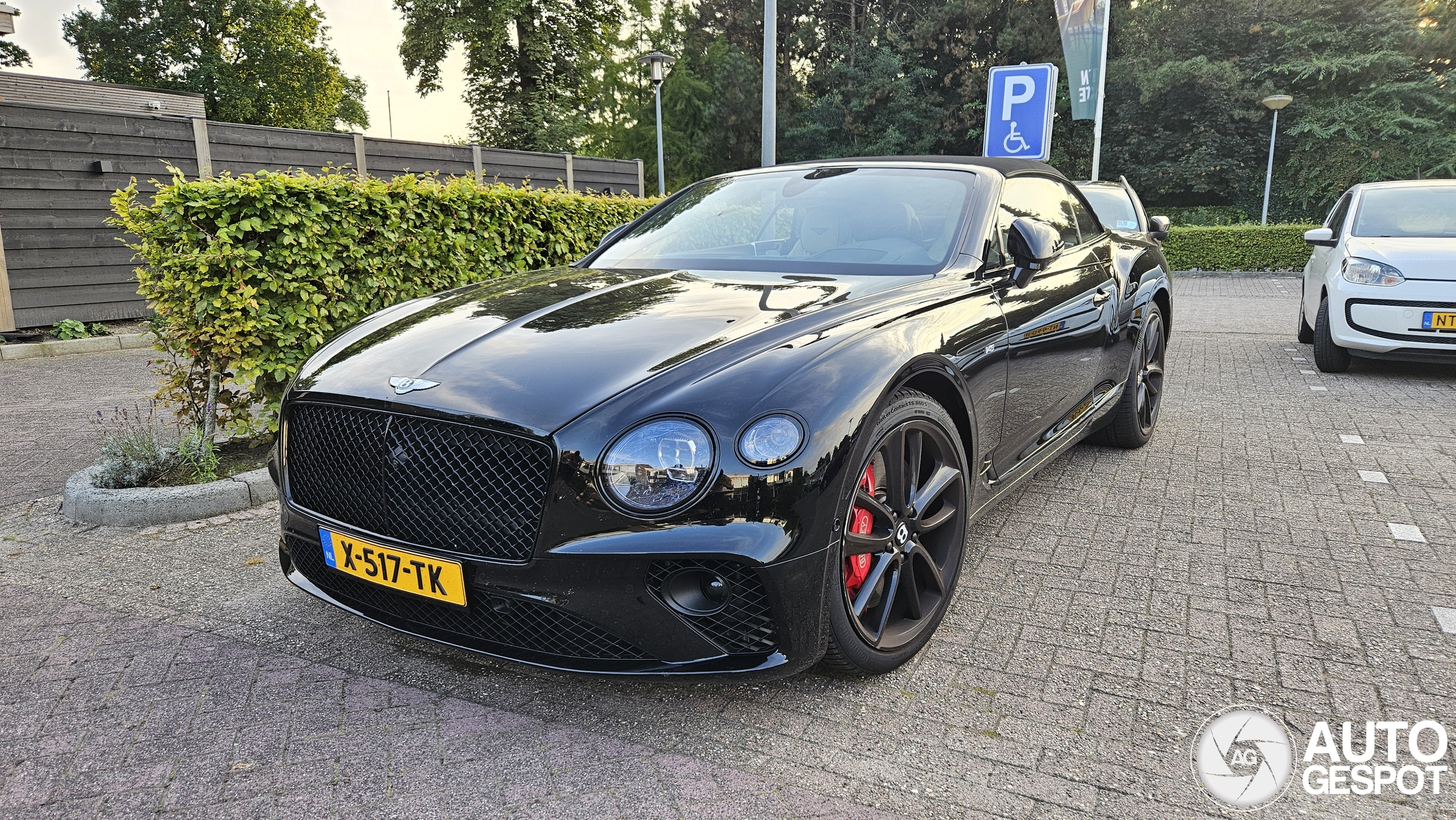 Bentley Continental GTC V8 2020