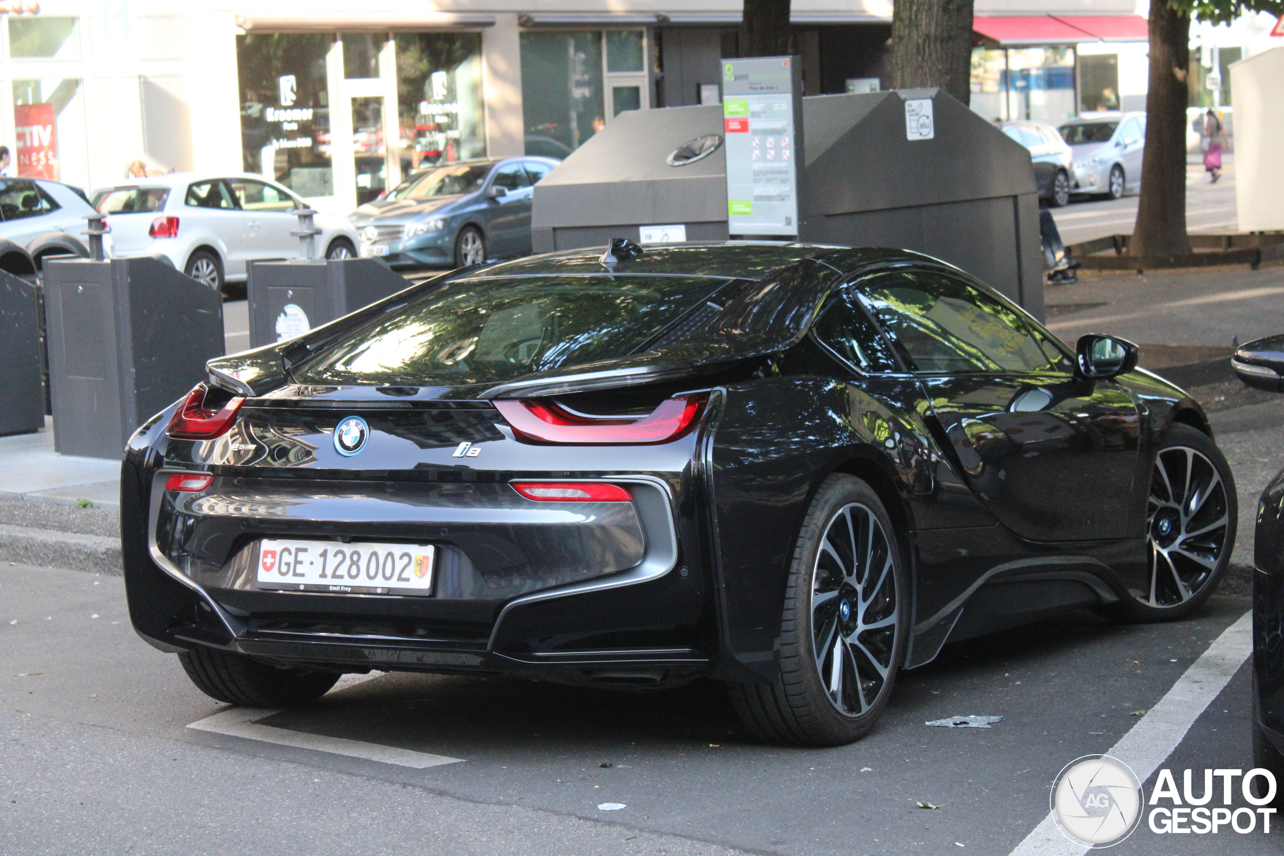 BMW i8