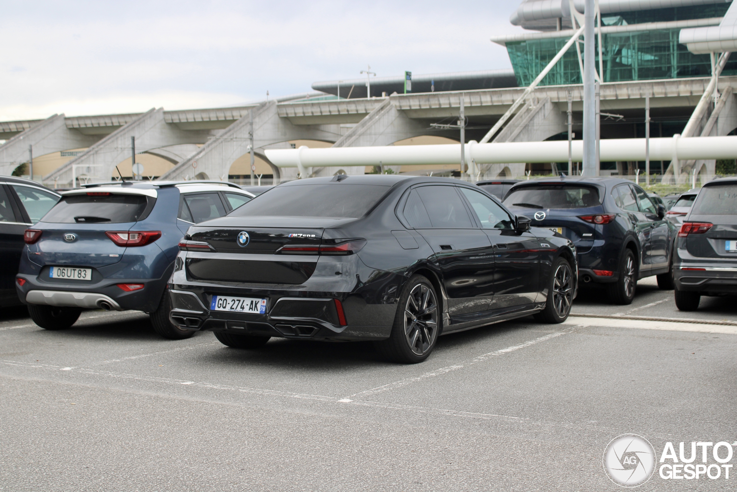 BMW M760e xDrive