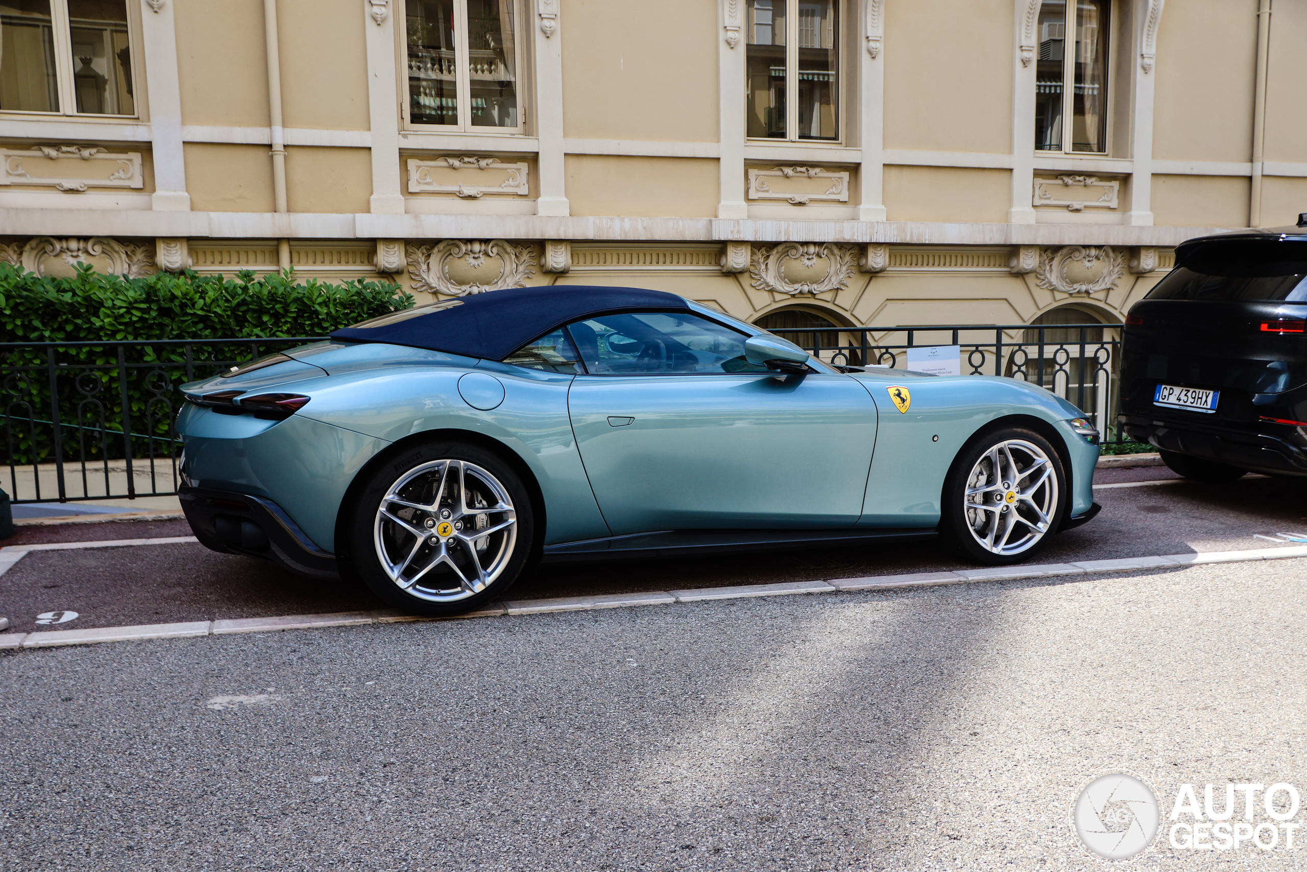 Ferrari Roma Spider