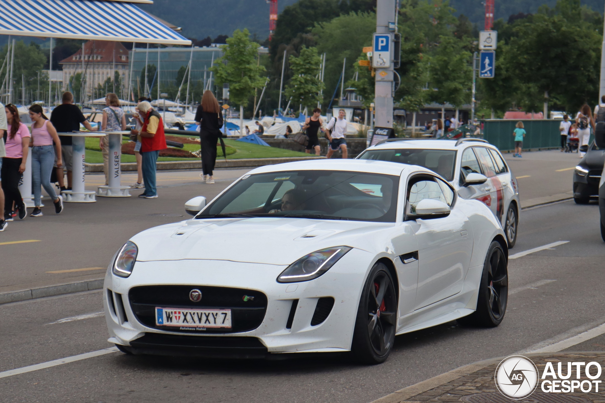 Jaguar F-TYPE R AWD Coupé