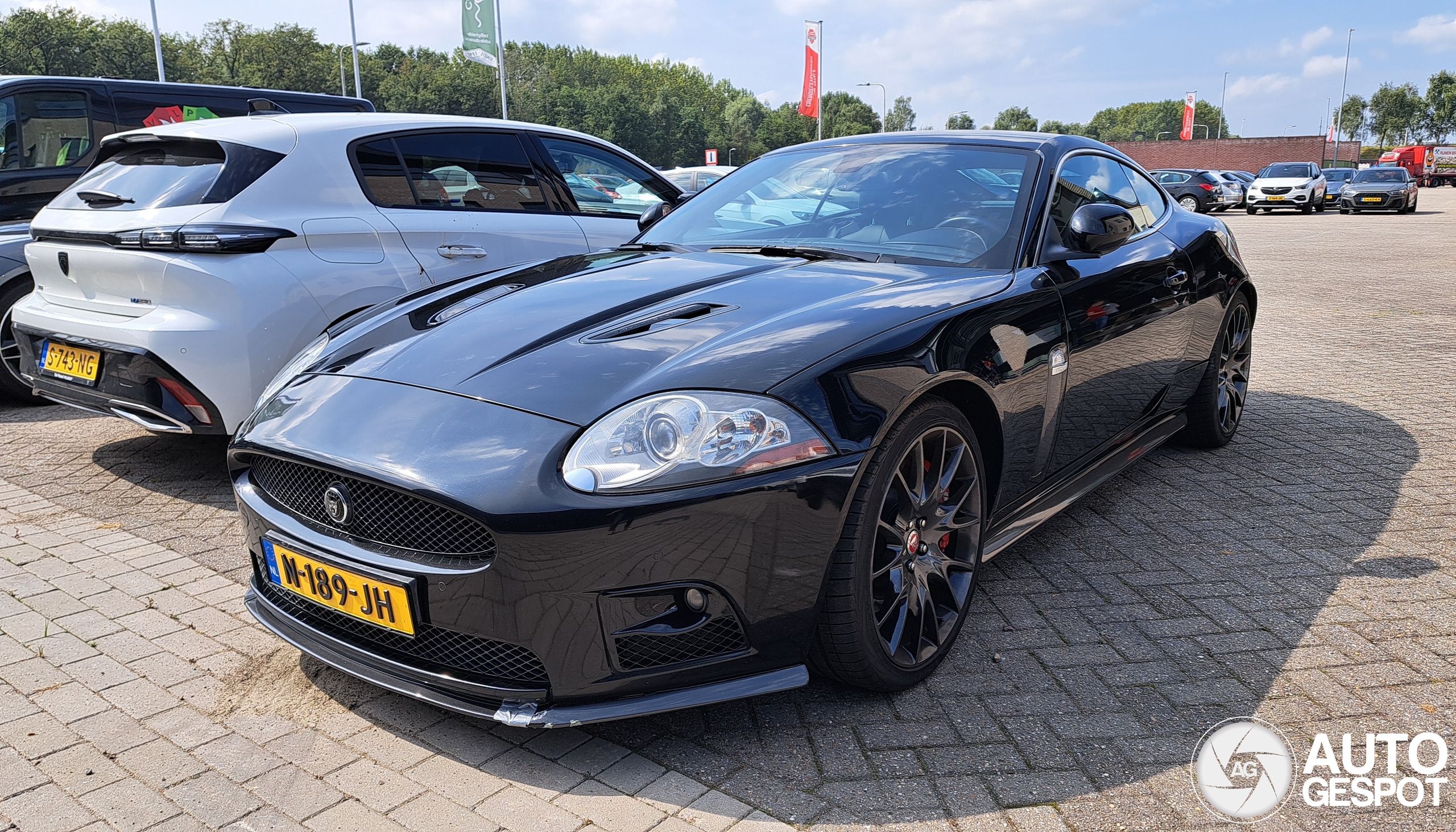 Jaguar XKR-S