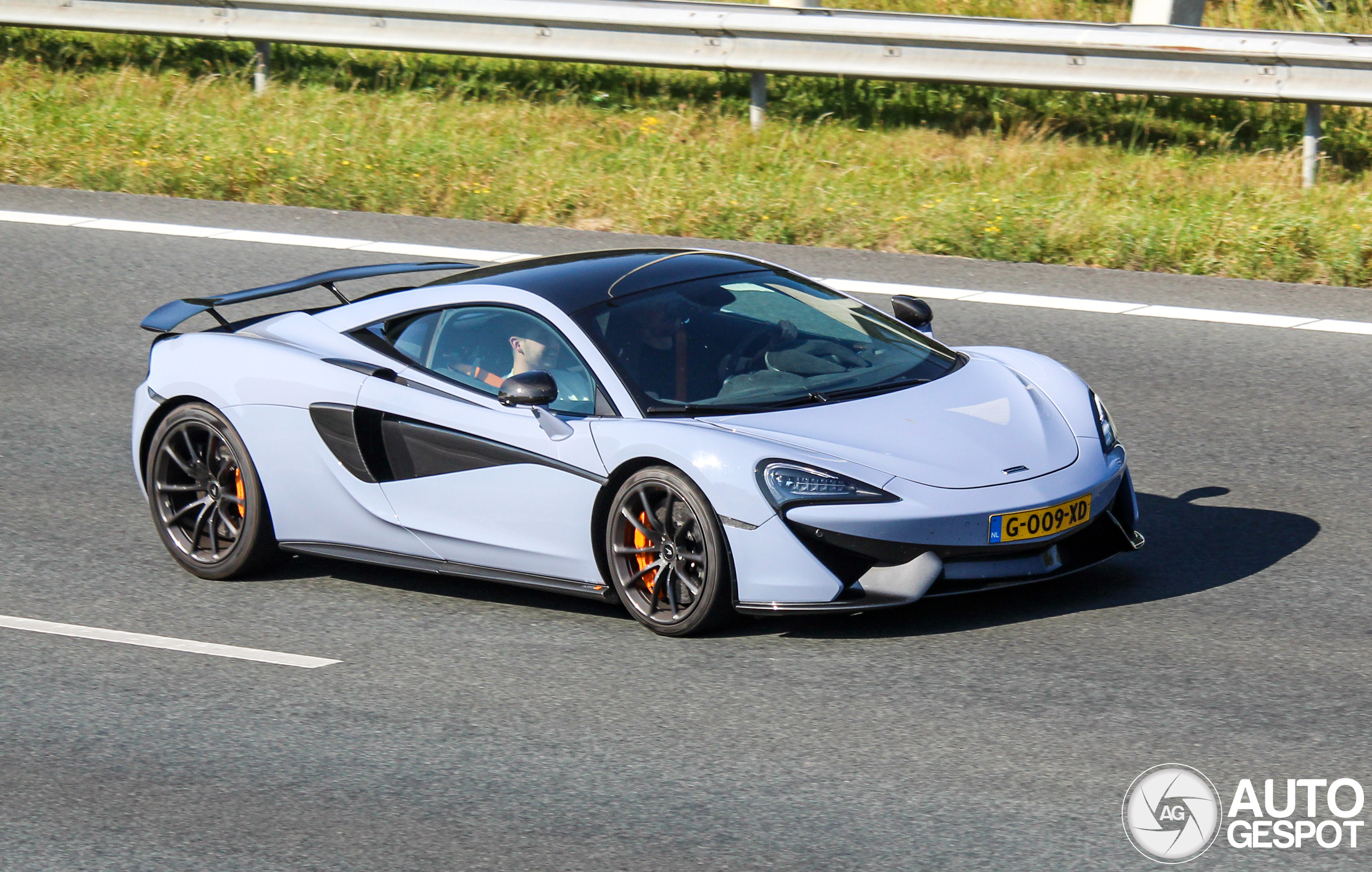 McLaren 570S