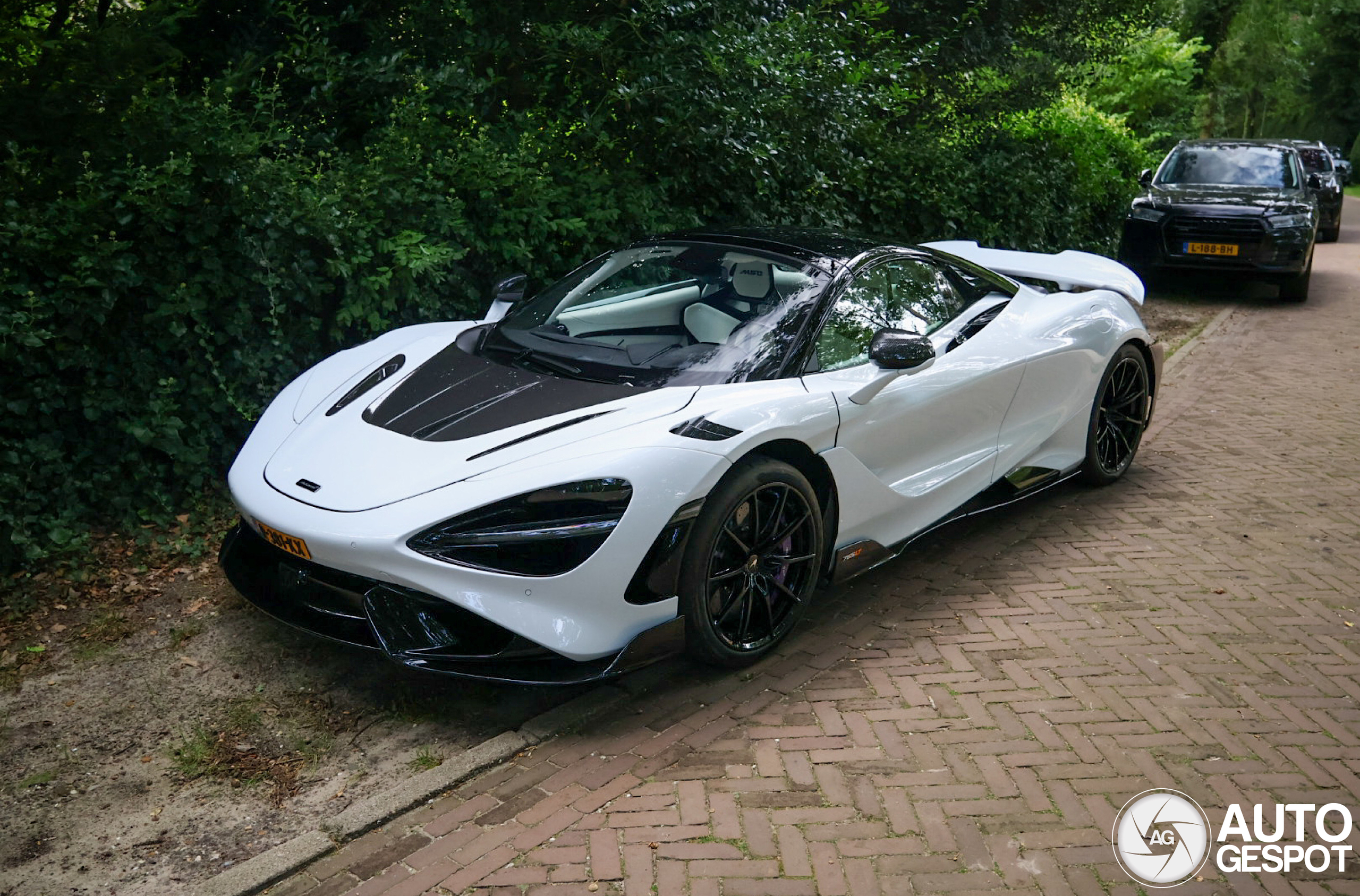 McLaren 765LT Spider