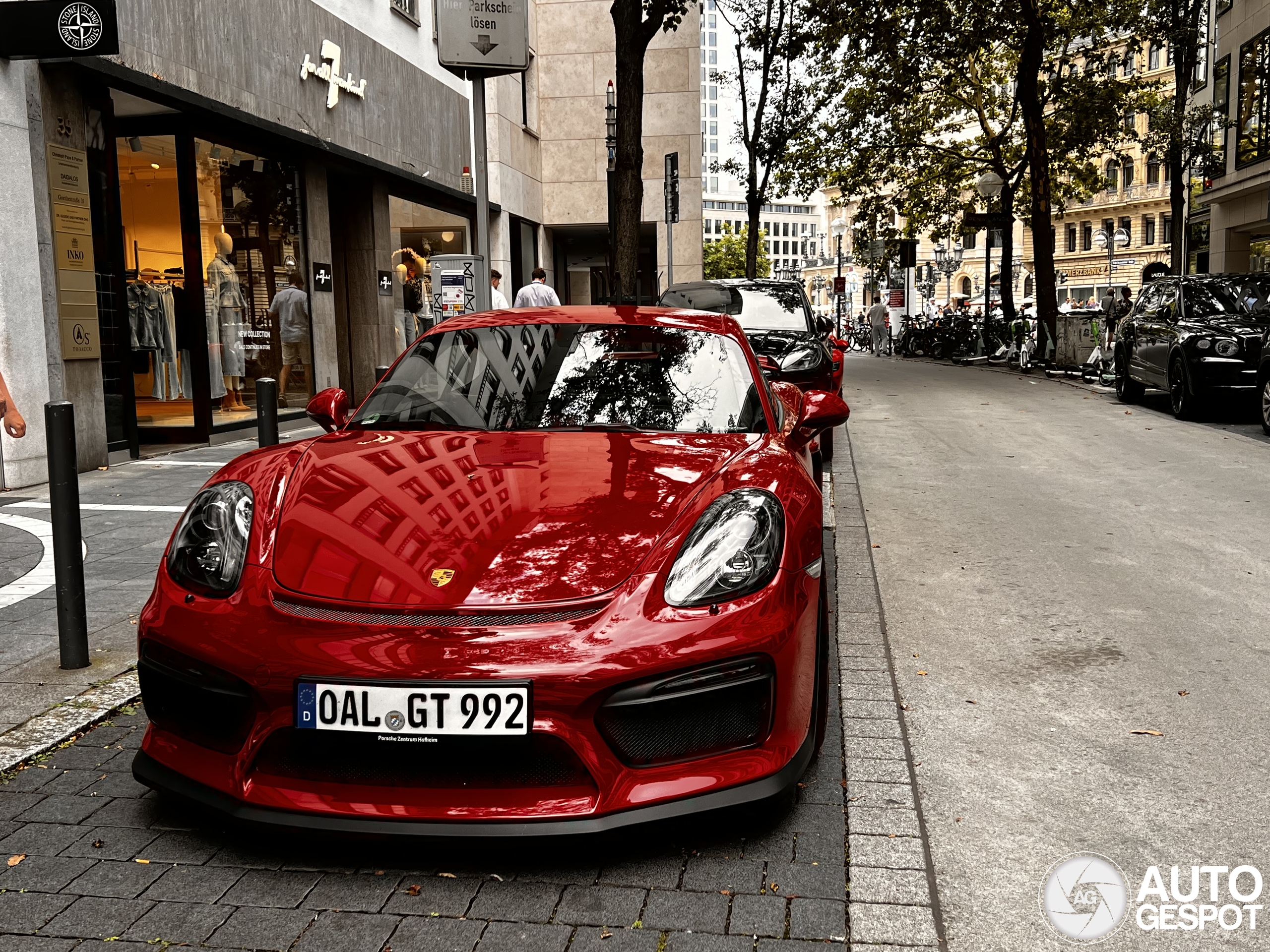 Porsche 718 Cayman GT4