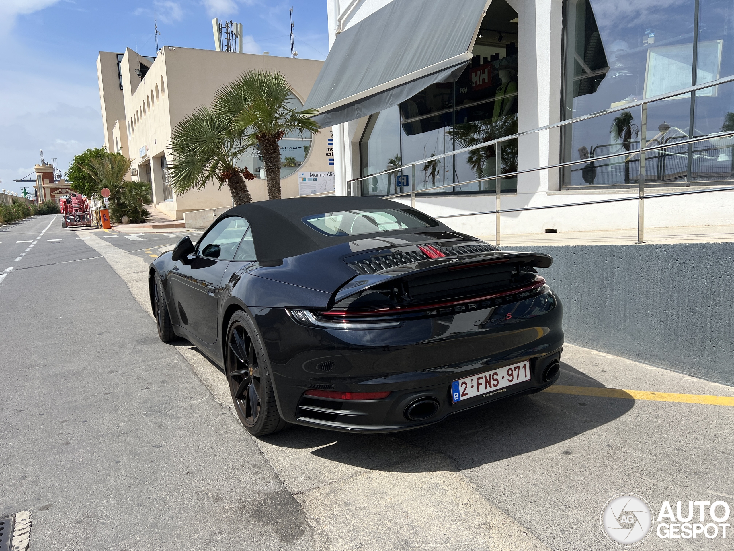 Porsche 992 Carrera 4S Cabriolet