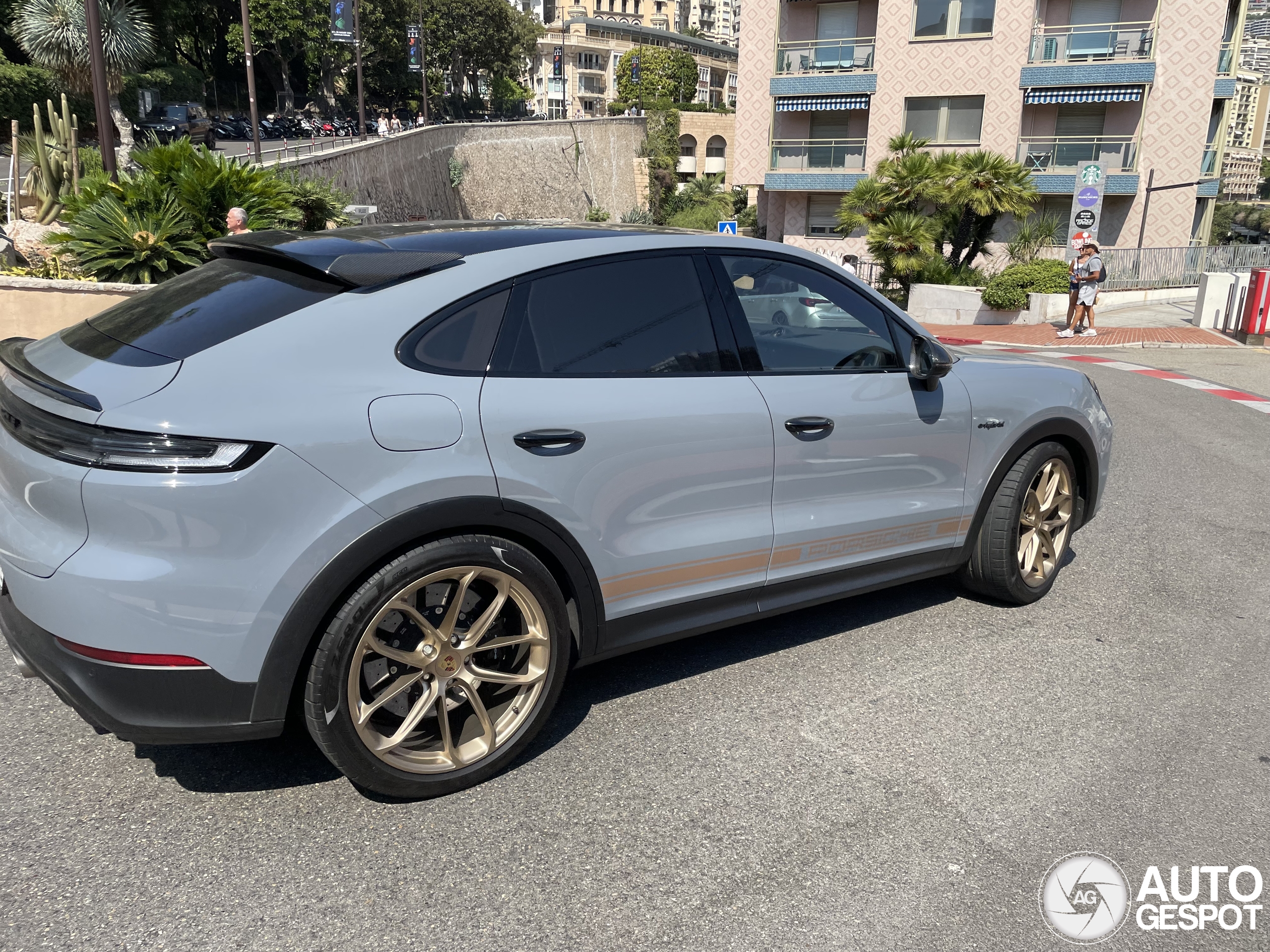 Porsche Cayenne Coupé Turbo E-Hybrid