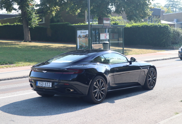 Aston Martin DB11