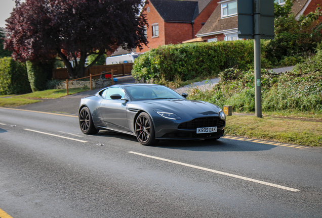 Aston Martin DB11