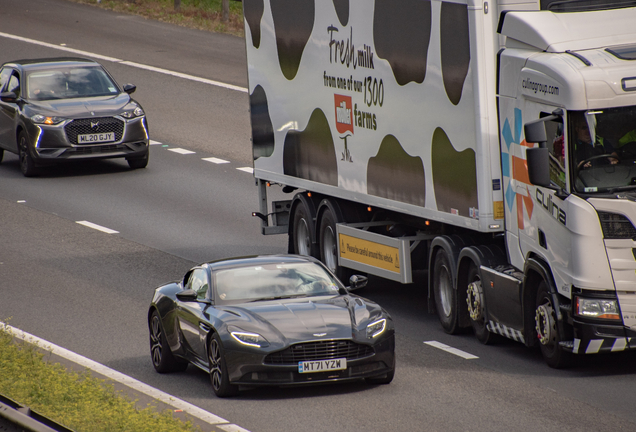 Aston Martin DB11 V8