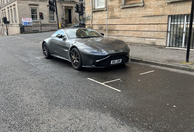 Aston Martin V8 Vantage 2018