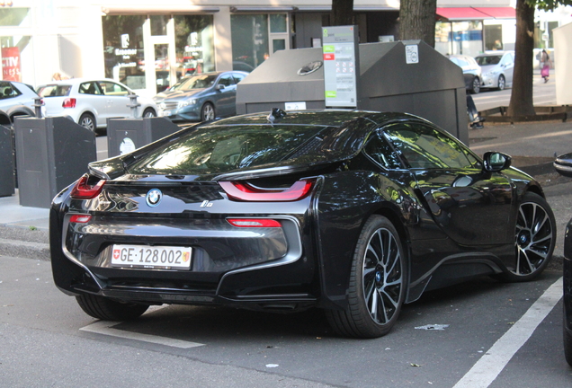 BMW i8