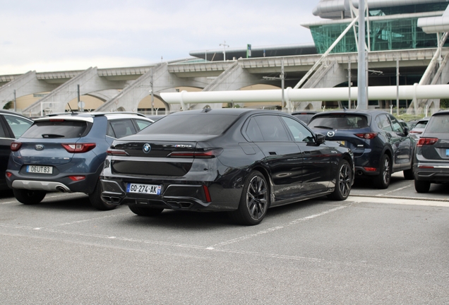 BMW M760e xDrive