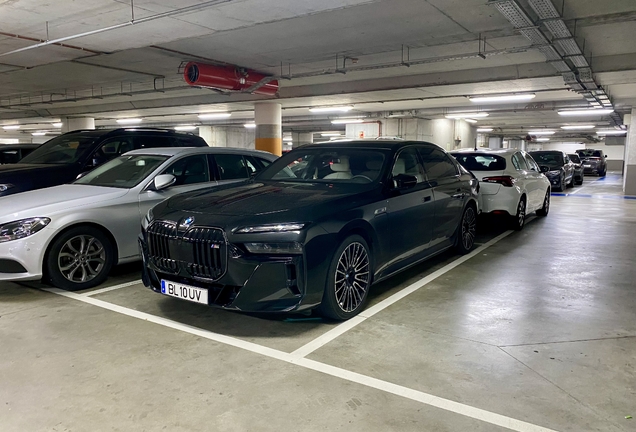 BMW M760e xDrive