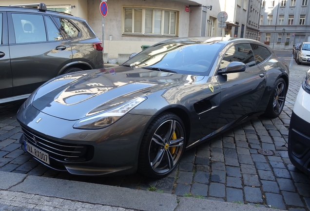 Ferrari GTC4Lusso