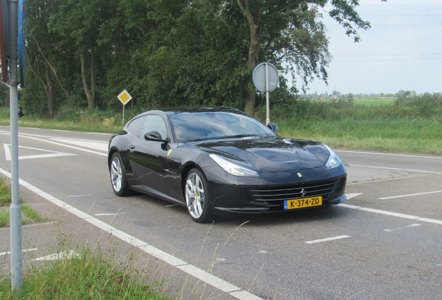 Ferrari GTC4Lusso T