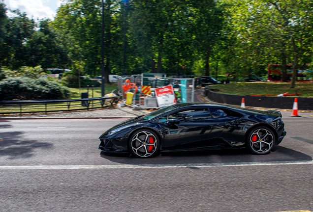 Lamborghini Huracán LP640-4 EVO