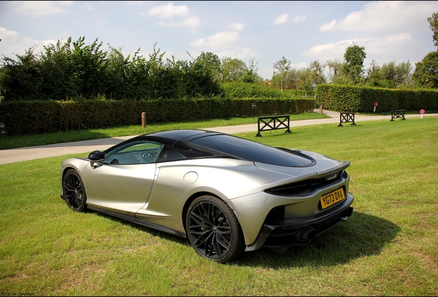 McLaren GT