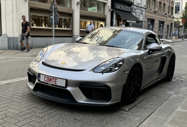 Porsche 718 Cayman GT4