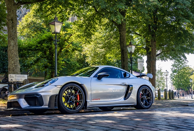 Porsche 718 Cayman GT4 RS Weissach Package