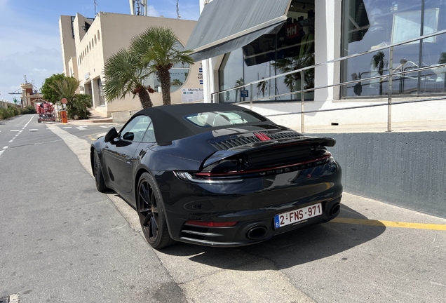 Porsche 992 Carrera 4S Cabriolet