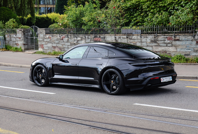 Porsche Taycan Turbo