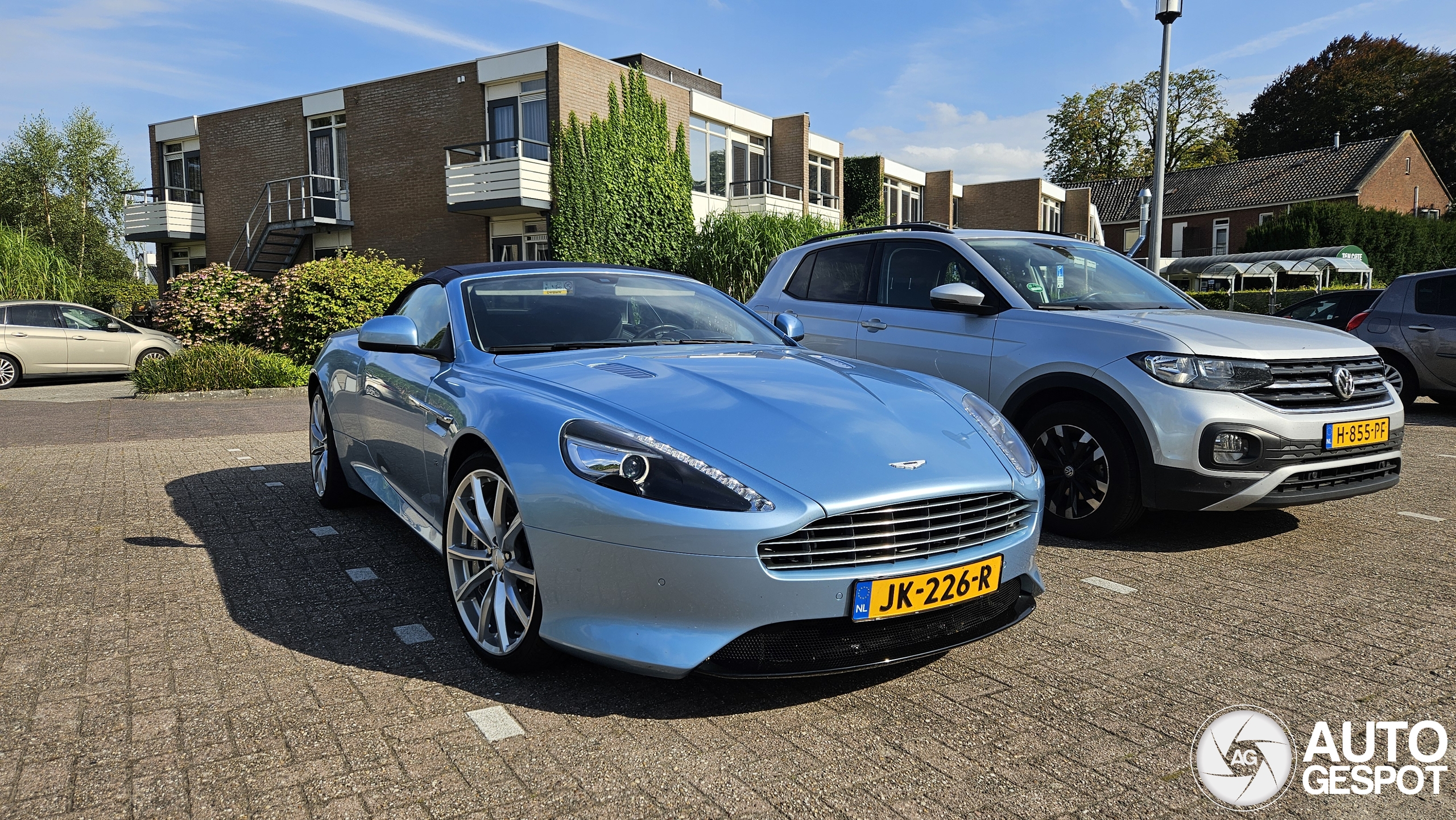 Aston Martin DB9 GT Volante 2016