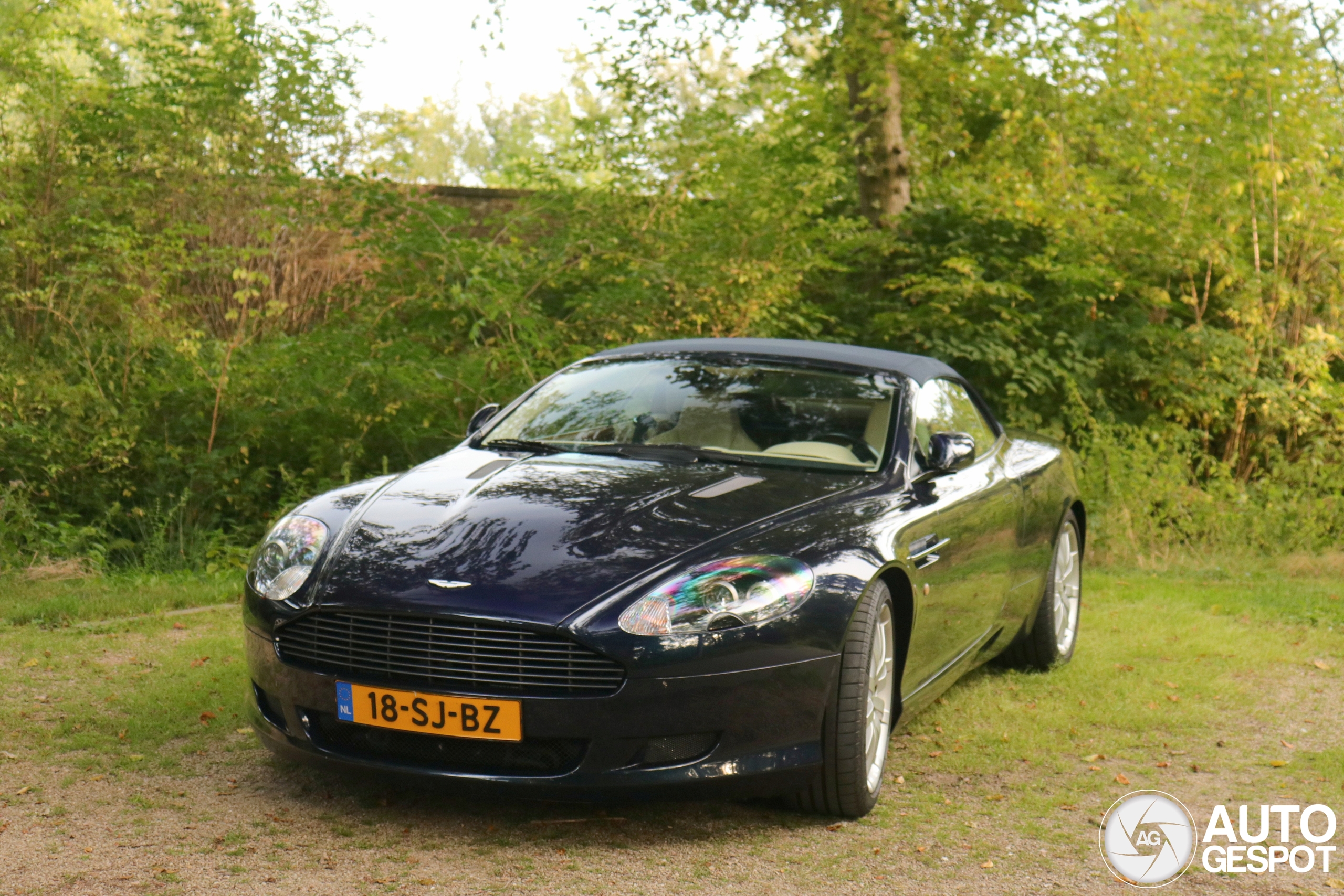 Aston Martin DB9 Volante