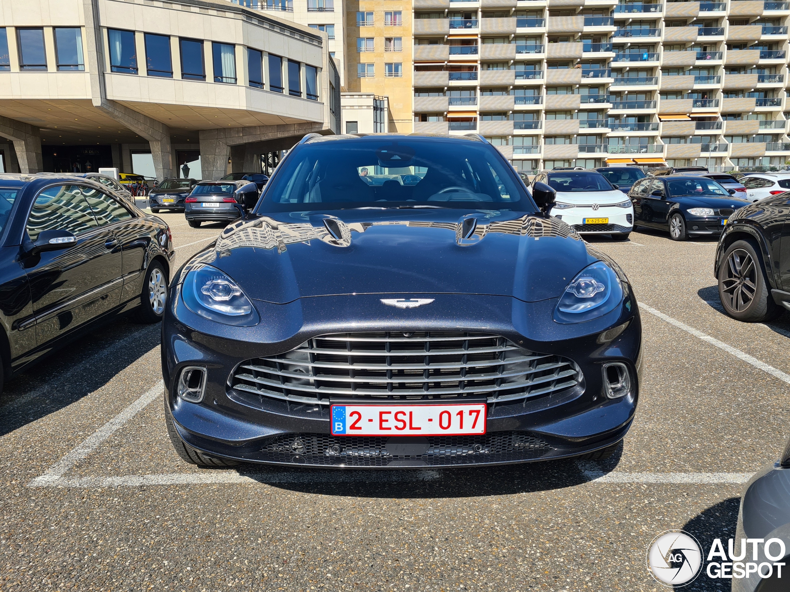 Aston Martin DBX