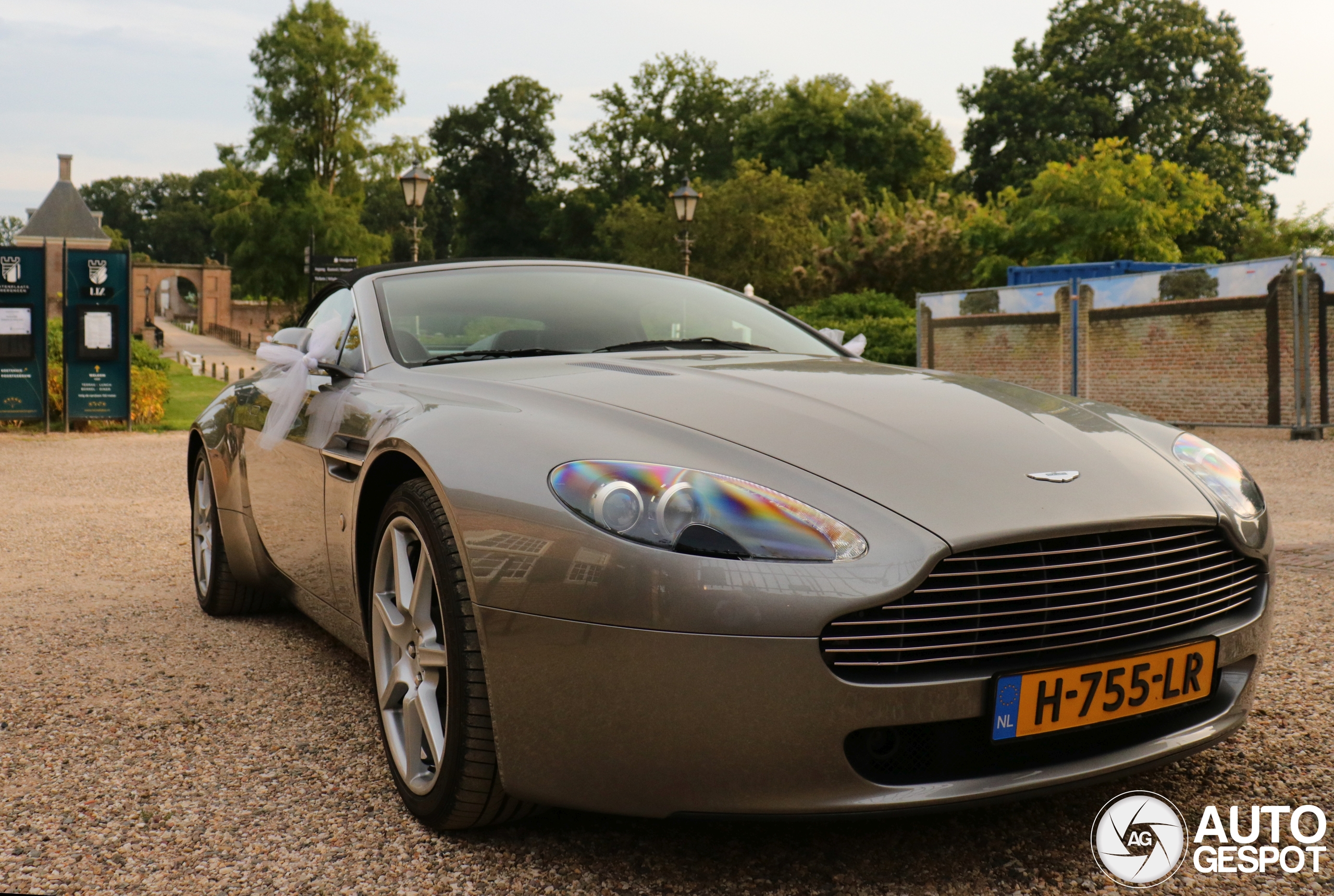 Aston Martin V8 Vantage Roadster