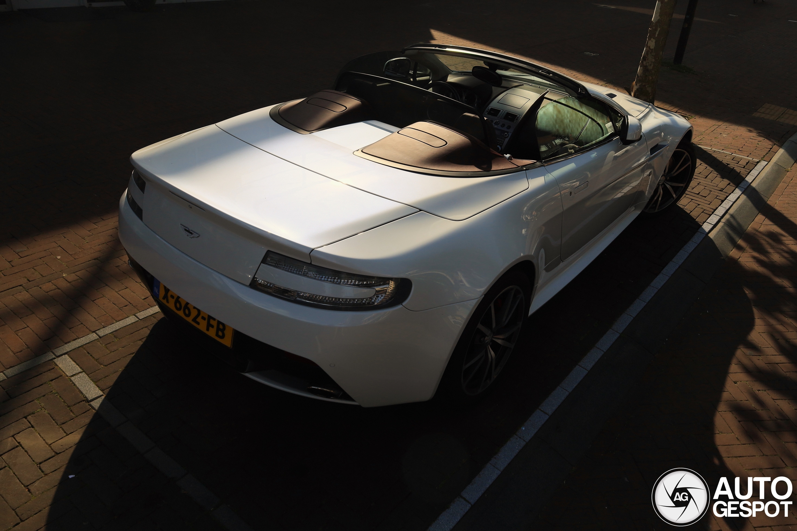 Aston Martin V8 Vantage S Roadster