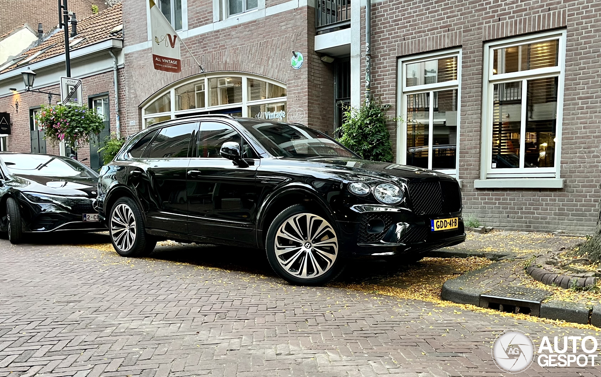 Bentley Bentayga Azure