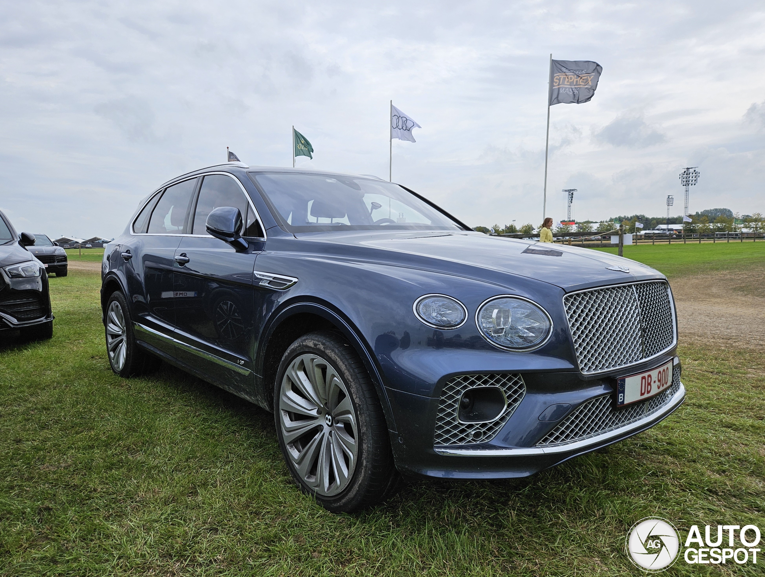 Bentley Bentayga V8 2021