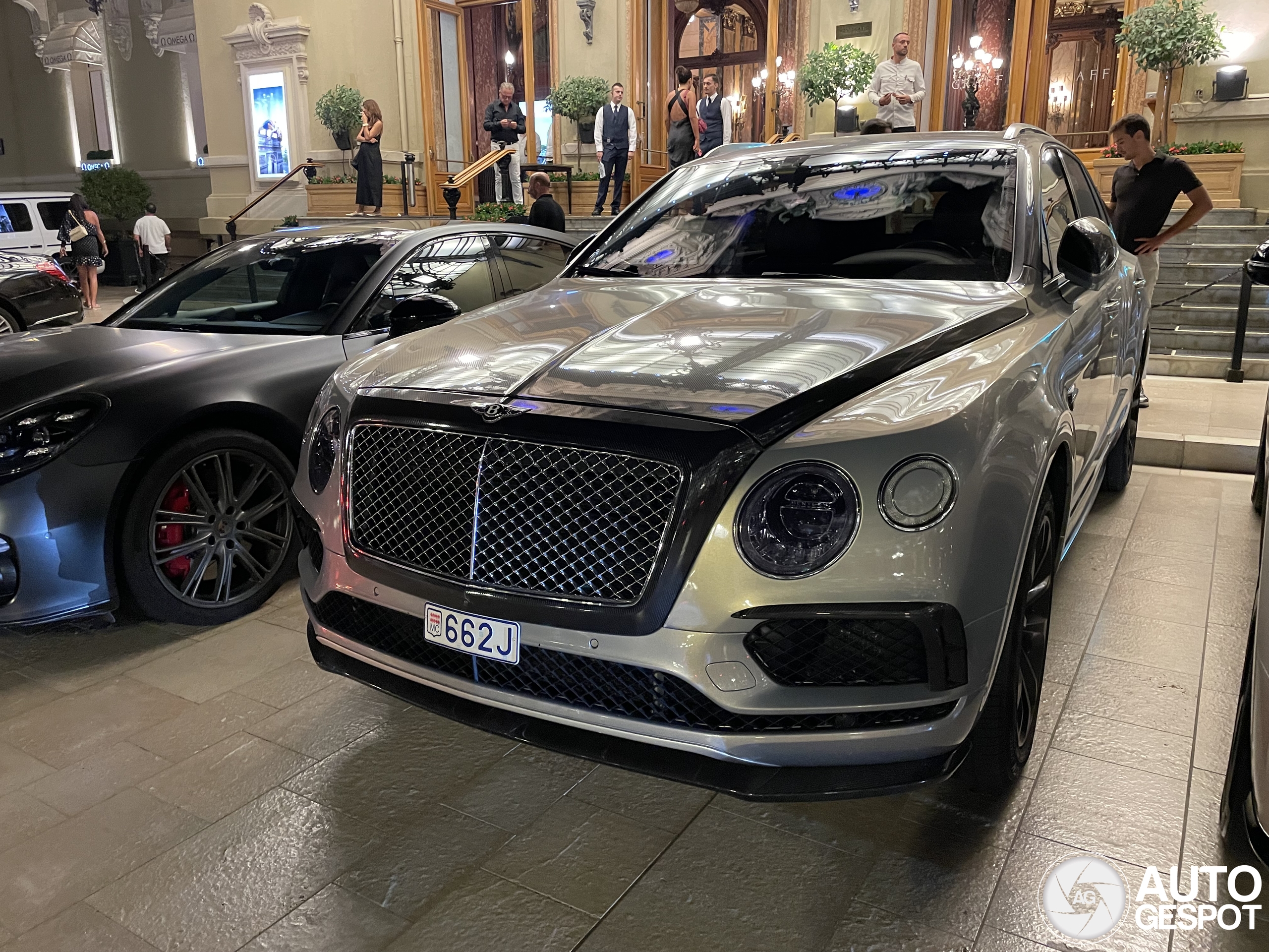 Bentley Bentayga V8