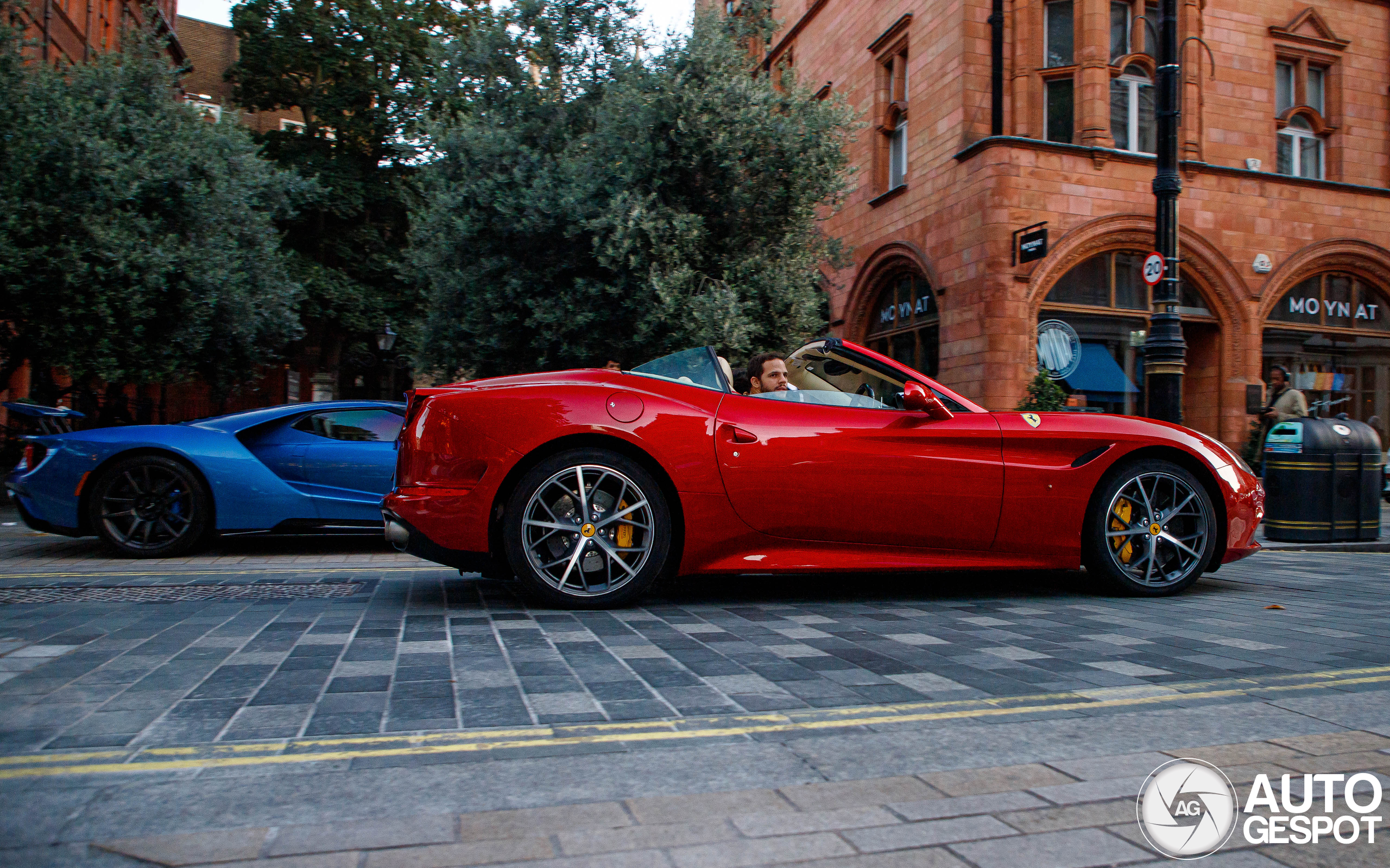 Ferrari California T