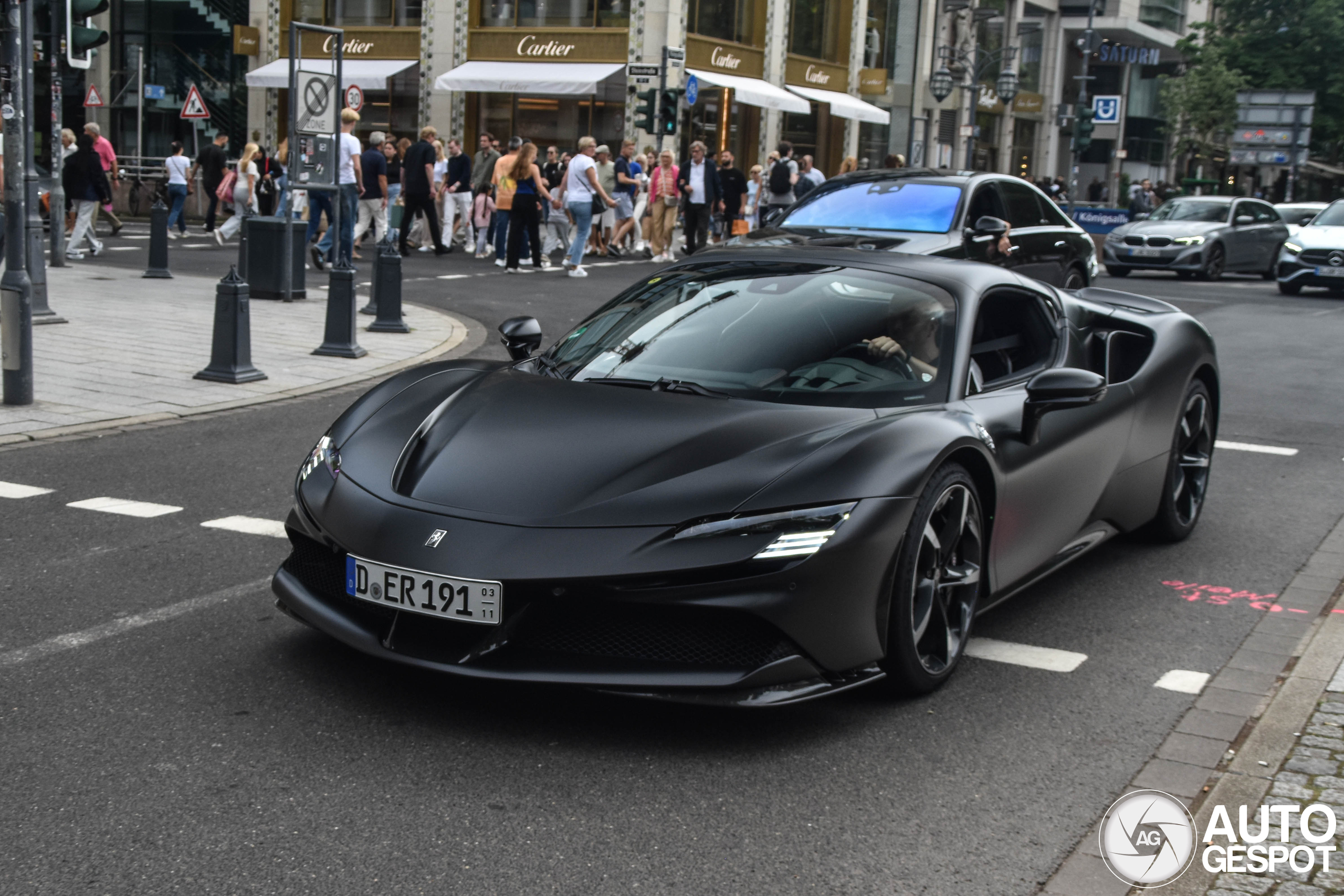 Ferrari SF90 Spider