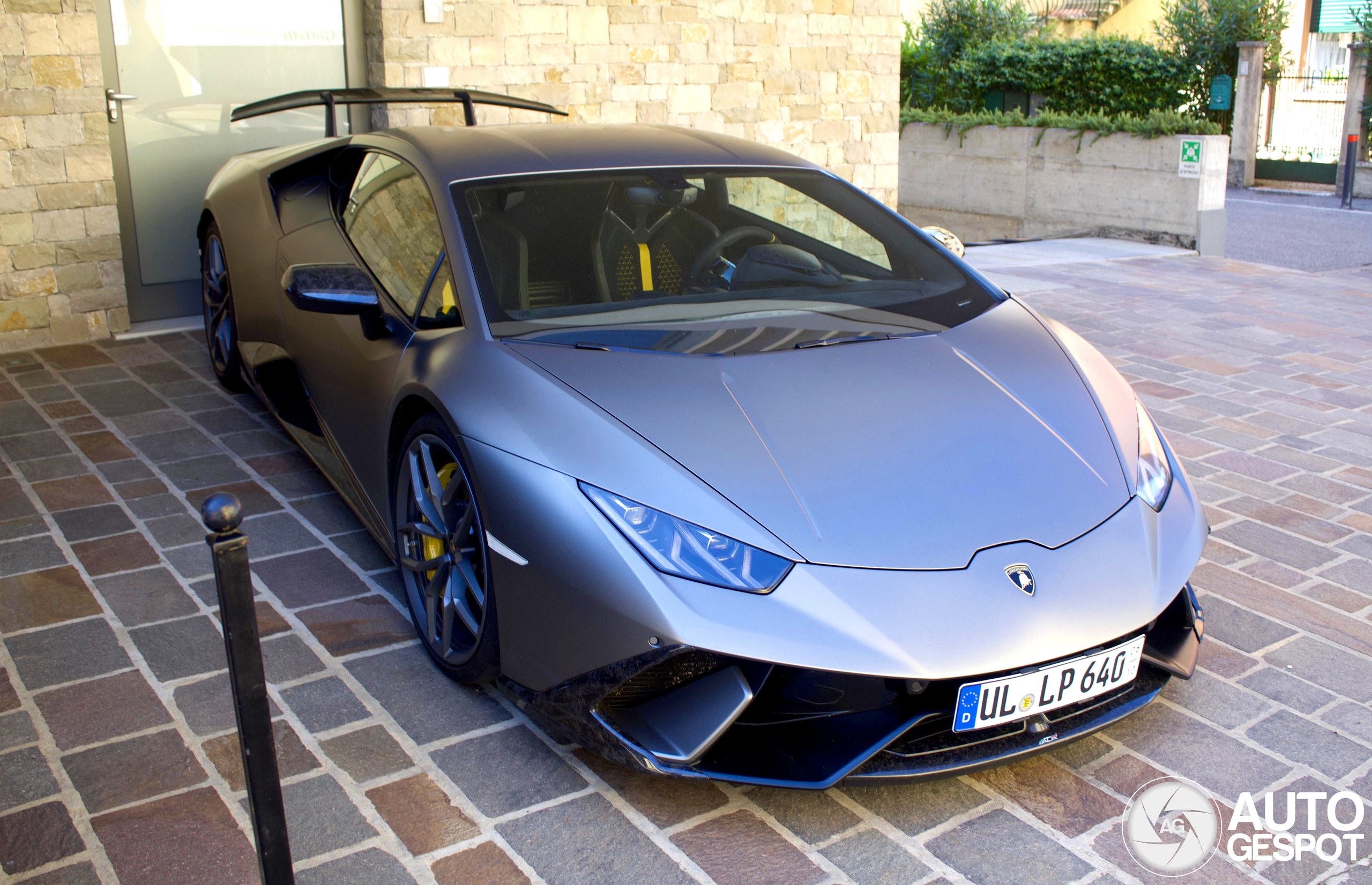 Lamborghini Huracán LP640-4 Performante