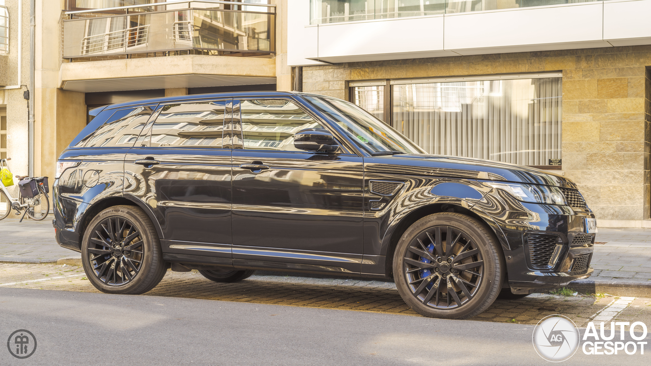 Land Rover Range Rover Sport SVR