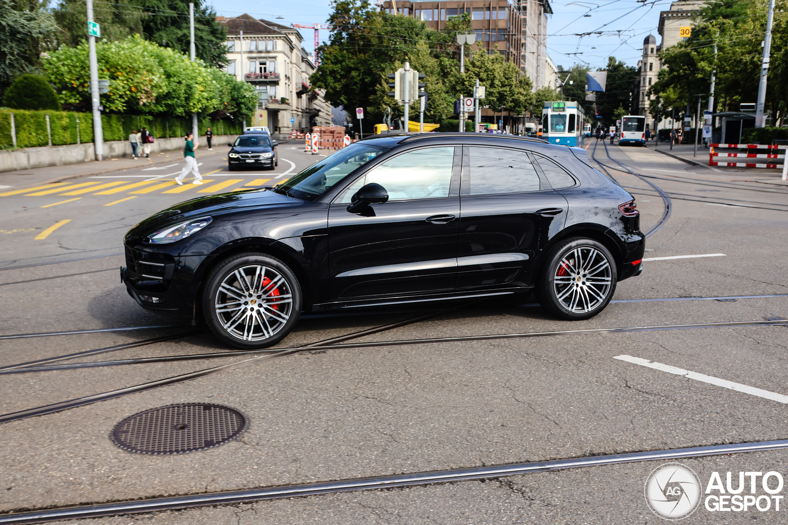 Porsche 95B Macan Turbo